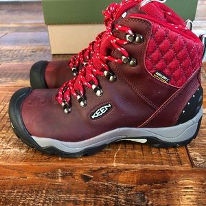Women’s Keen Hiking boots